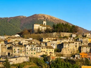 Alatri da Roma in giornata: la gita nella Città dei Ciclopi tra mura megalitiche, vicoli medievali e panorami di Ciociaria